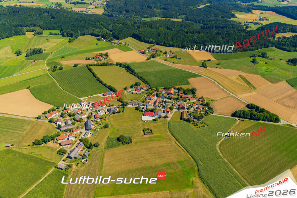 Schrägluftbild  Breitenried  Tiefenbach - Das Luftbild wurde 2025 vom UL-Flugzeug heraus erstellt ( keine Drohne ) - Hochauflösende Luftaufnahme -Nicht vergleichbar mit Google Maps oder Satelittenbilder- Die Geschenkidee !Mit Lizenz und Bildrechte bestellbar