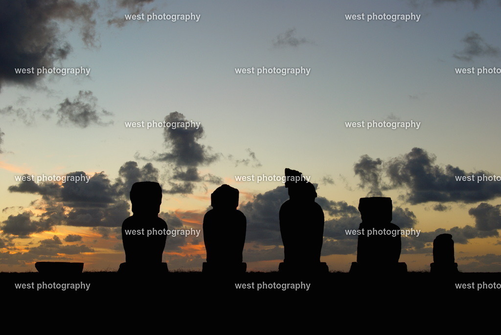 Ahu Tahai sunset 2 - CHI 2011 | west photography - Realisiert mit Pictrs.com