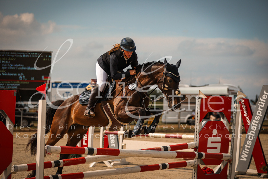 24.FrSpA00058 | Leoni Ertmer Photography - Realisiert mit Pictrs.com