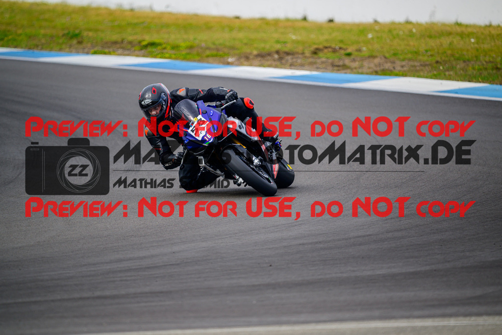 MaZZes_Fotomatrix_20250421_6007705_3195 | GELB