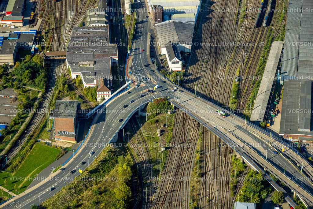 Hagen241005262 | Luftbild, Bundesstraße B54 Brücke Eckeseyer Straße über Bahngleise und Abzweig Bahnhofshinterfahrung, Altenhagen, Hagen, Ruhrgebiet, Nordrhein-Westfalen, Deutschland