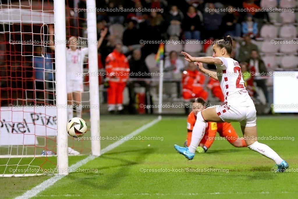 xSSC28032501022 | 28.03.2025, xsscx, Frauen Fußball, 1. FC Köln - FC Carl Zeiss Jena, 1. Fußball Bundesliga, Franz-Kremer-Stadion, Saison 2024 2025: Vanessa Leimenstoll (1. FC Köln 29) schießt knapp am Tor vorbei DFB regulations prohibit any use of photographs as image sequences and or quasi-video.