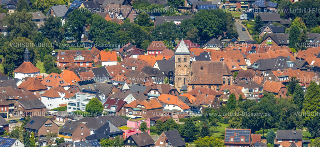 Schermbeck240801926 | Luftbild, Ortsansicht Wohngebiet mit evang. Georgskirche und roten Hausdächern, historischer Ortskern, Schermbeck, Ruhrgebiet, Nordrhein-Westfalen, Deutschland