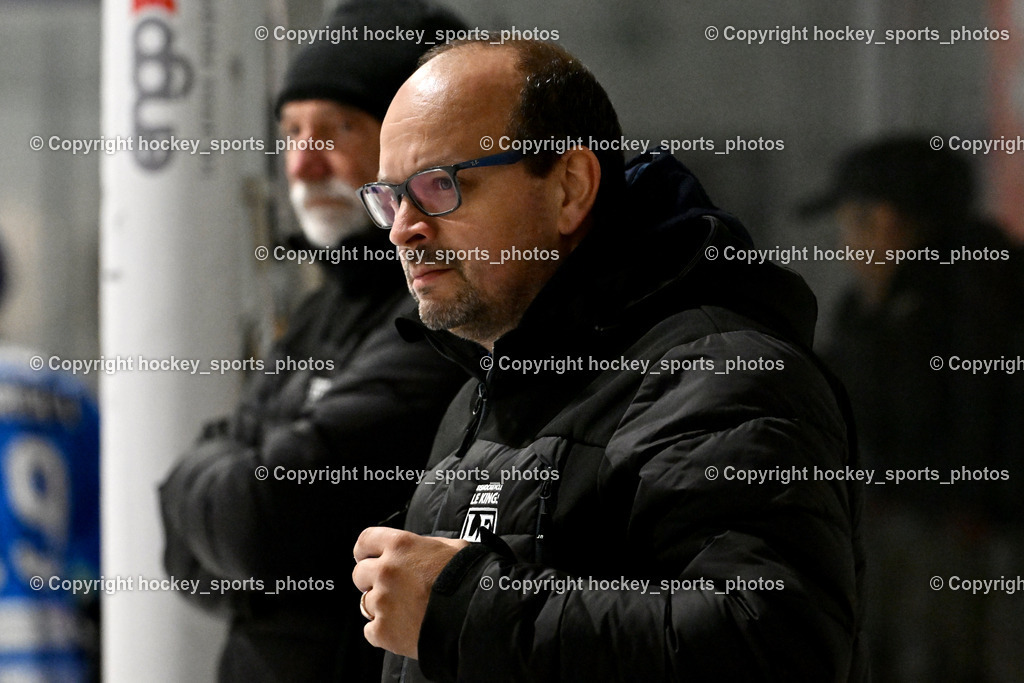 ESC Sparkasse Steindorf vs. LE Kings | Headcoach LE Kings Pollross Michael, ESC Sparkasse Steindorf vs. LE Kings, ESC Sparkasse Steindorf vs. LE Kings am 01.11.2025 in Steindorf (Ossiachersee Halle), Austria, (Photo by Bernd Stefan)