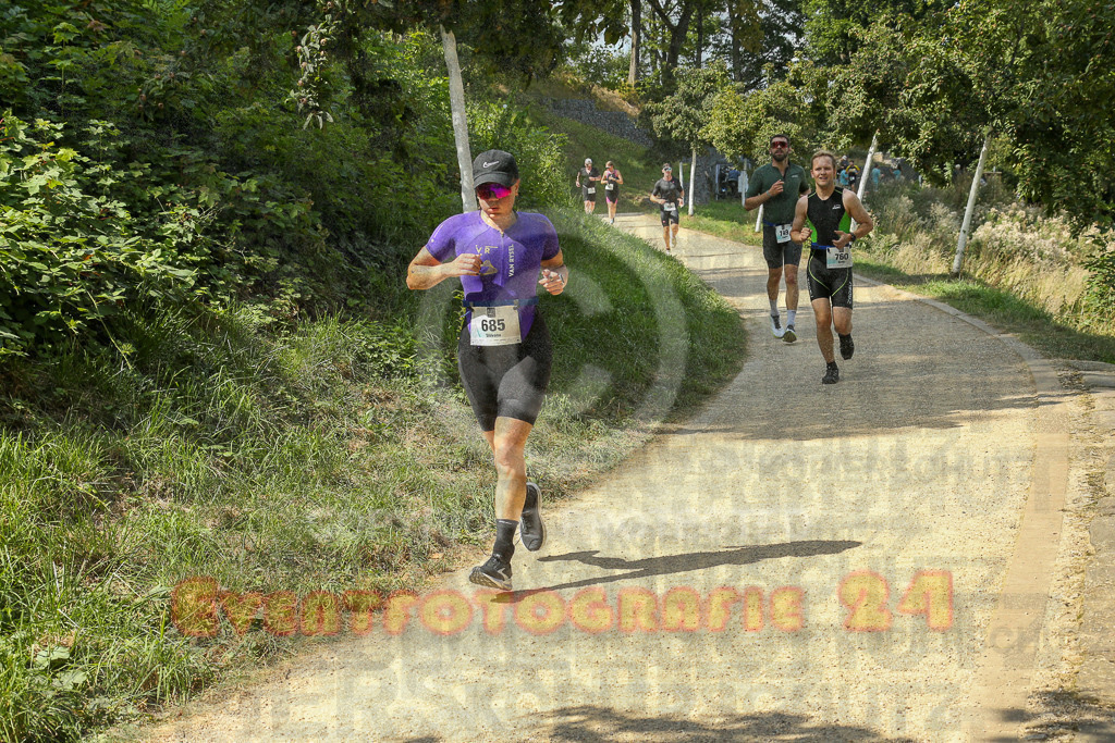 250824_1447_EX1_7580 | Sportfotografie im Rhein-Sieg Kreis, Köln, Bonn, NRW, Rheinland Pfalz, Hessen, etc. Unser Tätigkeitsfeld umfasst den Laufsport vom Volkslauf über den Marathon, Duathlon, Triathon bis zum Ultralauf wie Kölnpfad Ultra oder Schindertrail.