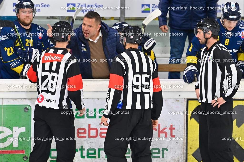 EK Zeller Eisbären vs. HDD Jesenice 1.10.2022 | HUBER Andreas, MILOVANOVIC Jakob, BERGANT Anze, Referees, Headcoach Zeller Eisbären EKRT Martin