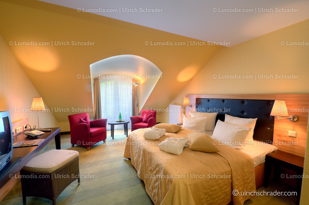 _ulrichschrader.com-106 | Stockfoto und Bilderpool mit Bildmaterial aus Deutschland, dem Harz, Halberstadt, Quedlinburg, Wernigerode und weltweit. Qualitativ hochwertige und professionelle Fotos anschauen und kaufen. - Realisiert mit Pictrs.com