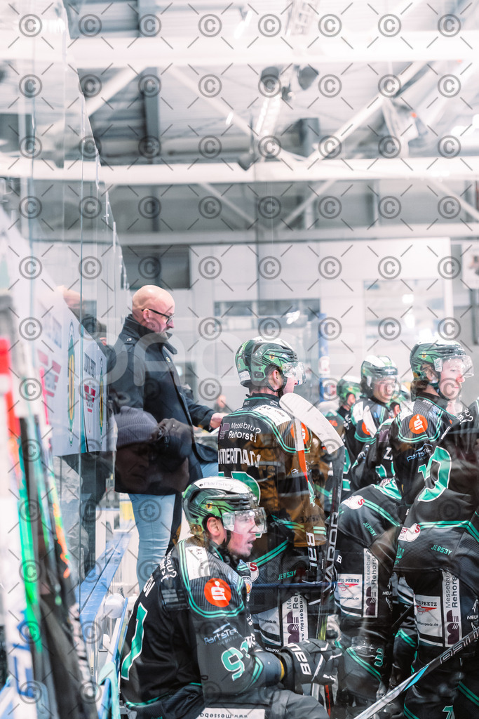 Alligators_vs_Toelz_18_11_2025-41 | Höchstadt Alligators Fotogalerie: Eishockey-Action aus Franken. Professionelle Spielfotos, Portraits & Stadionbilder zum Download. Jetzt entdecken! - Realisiert mit Pictrs.com