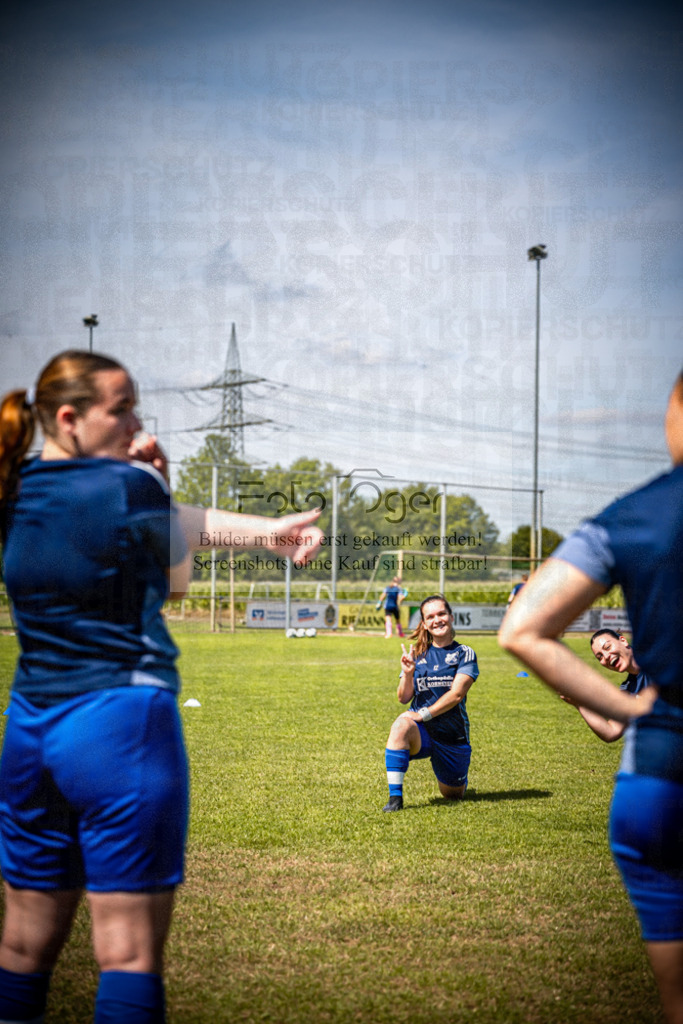 SG Bohmte/Ostercappeln/Schwagstorf - SV Harderberg - Frauen Bezirkpokal | Frauen Bezirkpokal · 1. Damen - 1. Damen · Sportplatz - Realisiert mit Pictrs.com