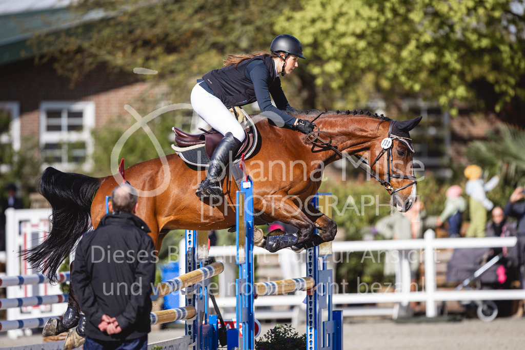 240424_Lemwerder_Stil-L-119 | Deine schönsten Turniermomente als professionelle Fotos! Entdecke hochwertige Pferdesport-Fotografie im Online-Shop. Jetzt Fotos finden & bestellen!