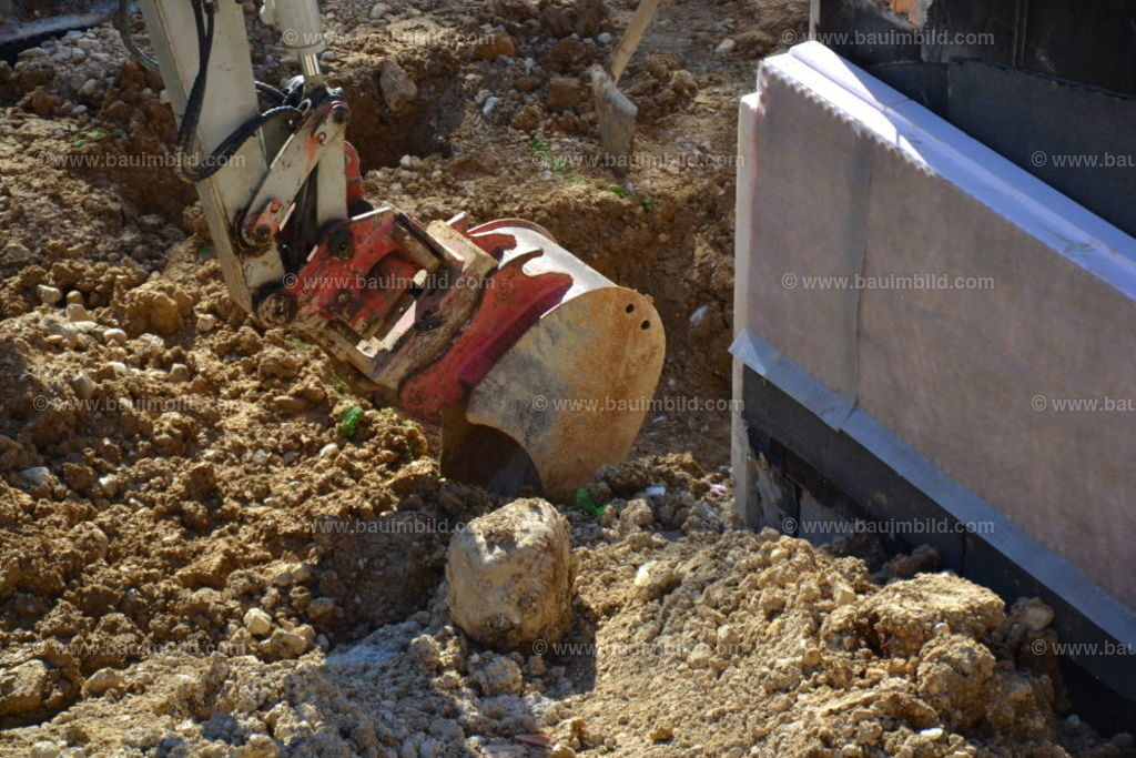 bib-lg02-erdarbeiten-0118 | Nach LV-Leistungsgruppen sortierte Detailfotos über den Bau eines Hauses. Alle Hausbau-Bilder direkt vom Urheber und Autor der Website Haus-Selber-Bauen.com