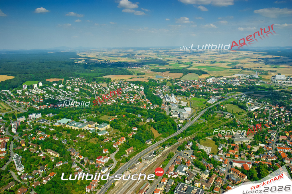 Die Luftaufnahme der Stadt Coburg wurde vom UL-Flugzeug heraus erstellt ( keine Drohne )- hohe Auflösung für beste Qualität