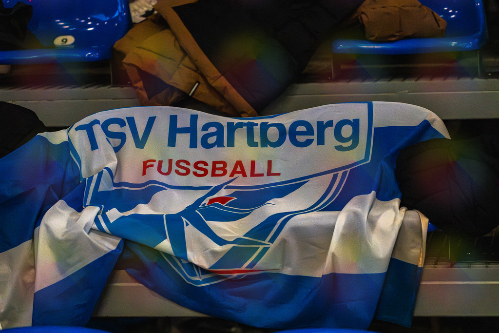 _BLR8492 | Professionelle Fußball- und Sportfotografie. Spielbilder online ansehen und kaufen – Einzelbilder oder komplette Galerien in hoher Qualität. - Realisiert mit Pictrs.com
