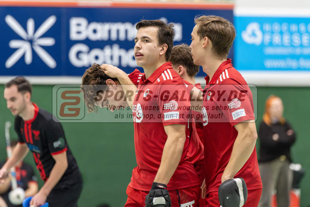 SFE_20251213_0093 | Köln, Deutschland, 13.12.2025:  Hockey 1. Bundesliga Herren Rot-Weiss - DSD Düsseldorf im KTHC Stadion Rot-Weiss Köln Tennis and Hockey Club am 13.12.2025 in Köln, Deutschland. (Foto von Fehrmann)Köln, Germany, 13.12.2025: Hockey 1. Bundesliga Herren Rot-Weiss - DSD Düsseldorf in KTHC Stadion Rot-Weiss Köln Tennis and Hockey Club at 13.12.2025 in Köln, Deutschland. (Foto from Fehrmann)