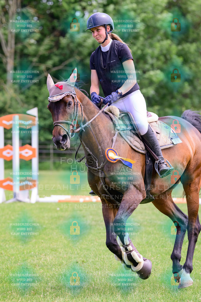 30052026-Forstinning-Prfg23-0271 | Fokus Hufschlag Fotografie - Realisiert mit Pictrs.com