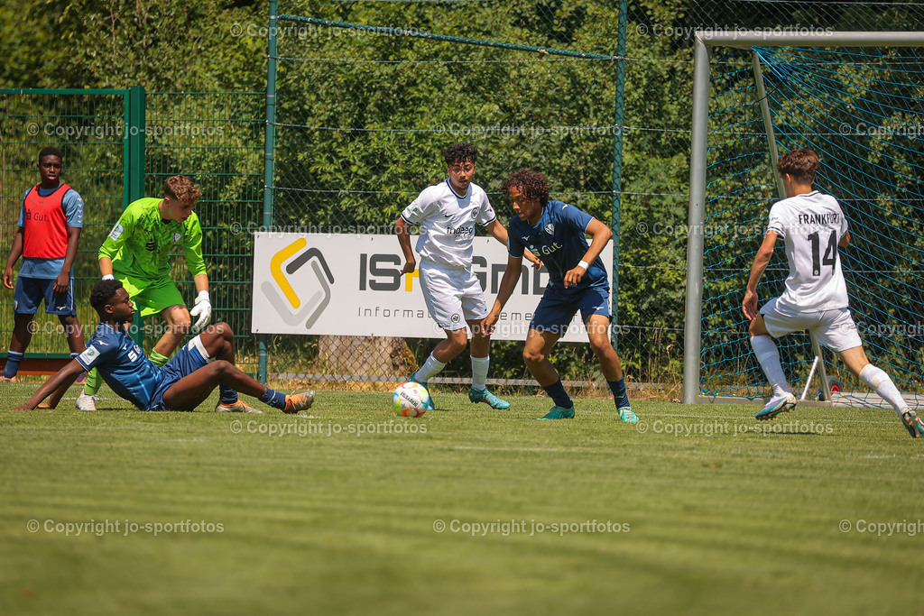 BQ3I5001 | 17.06.2023; Testspiel; Rasenplatz Offdilln; VfL Bochum U17 - Eintracht Frankfurt U17; Ergebnis: 3:1 (1:1)