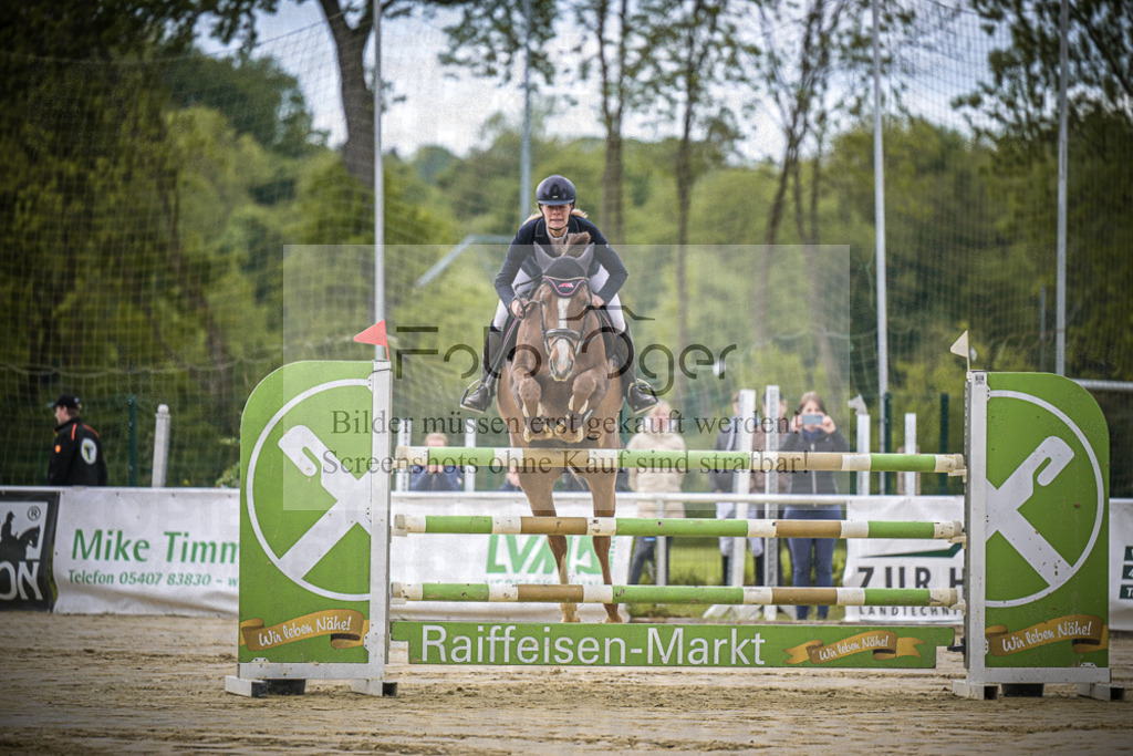 DOS_2149 | Entdecke hochwertige Reitturnierfotos von Foto Oger. Professionell, emotional und authentisch – jetzt Lieblingsmomente im Shop bestellen.Deutschlandweite Turnierfotografie. - Realisiert mit Pictrs.com
