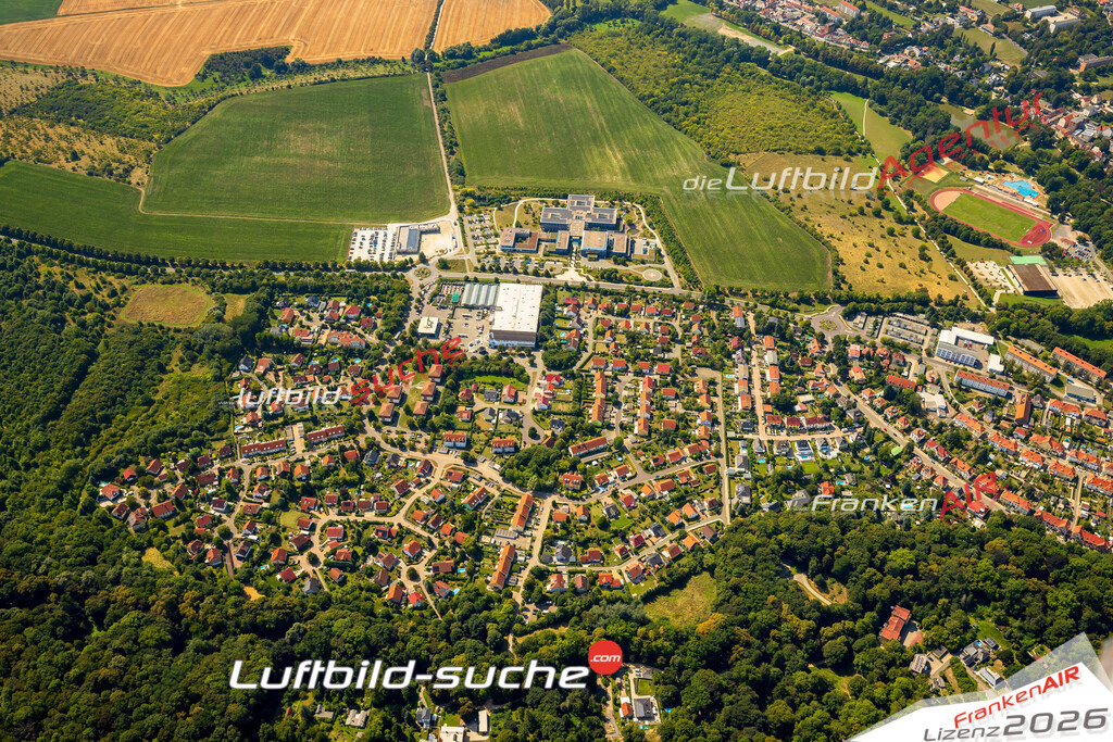 Neubaugebiet Apolda Bild- Das Luftbild wurde 2025 vom UL-Flugzeug heraus erstellt ( keine Drohne bzw. Drohnenaufnahme ) - Hochauflösende Luftaufnahme -Nicht vergleichbar mit Google Maps oder Satelittenbilder- Die Geschenkidee !Mit Lizenz und Bildrechte bestellbar - CC