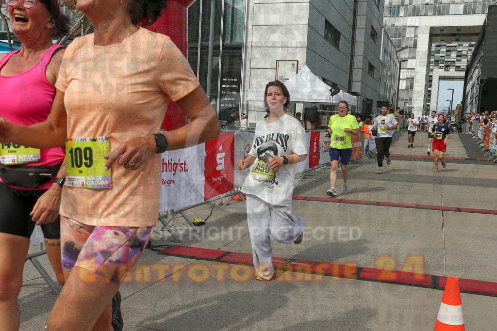 250920_1334_EX1_5585 | Sportfotografie im Rhein-Sieg Kreis, Köln, Bonn, NRW, Rheinland Pfalz, Hessen, etc. Unser Tätigkeitsfeld umfasst den Laufsport vom Volkslauf über den Marathon, Duathlon, Triathon bis zum Ultralauf wie Kölnpfad Ultra oder Schindertrail.