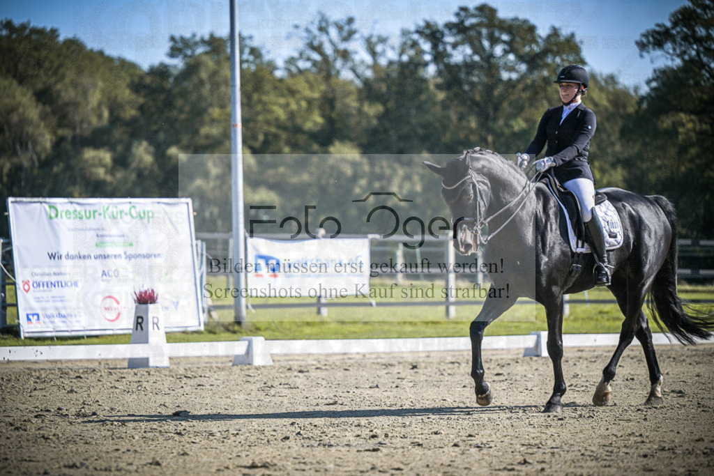 DOS_2096 | Entdecke hochwertige Reitturnierfotos von Foto Oger. Professionell, emotional und authentisch – jetzt Lieblingsmomente im Shop bestellen.Deutschlandweite Turnierfotografie. - Realisiert mit Pictrs.com