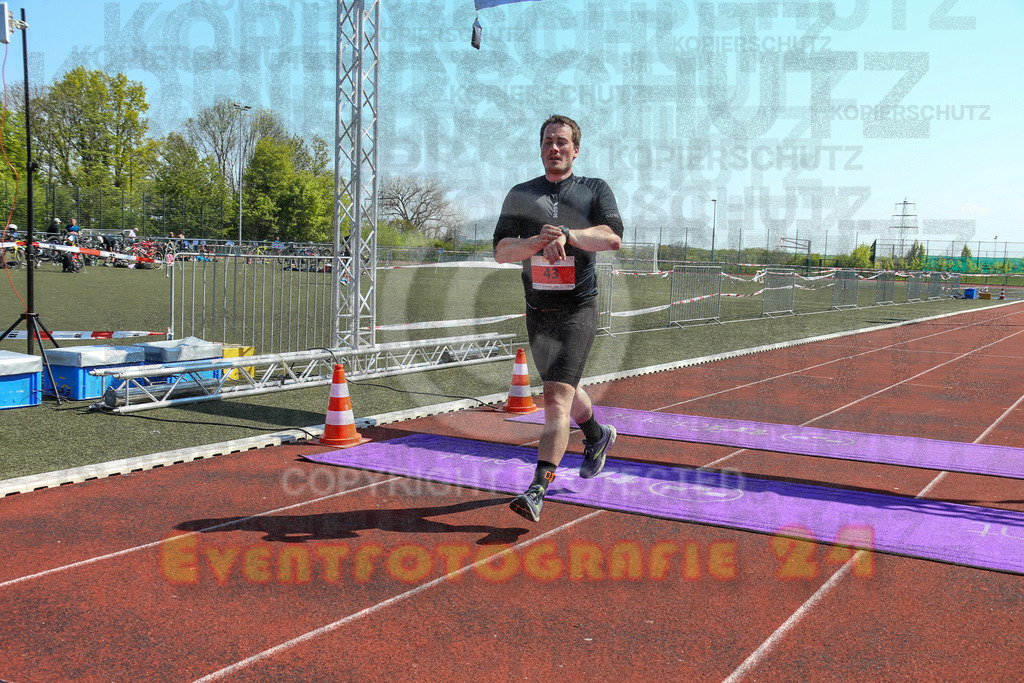 220424_1221_EX1_5432 | Sportfotografie im Rhein-Sieg Kreis, Köln, Bonn, NRW, Rheinland Pfalz, Hessen, etc. Unser Tätigkeitsfeld umfasst den Laufsport vom Volkslauf über den Marathon, Duathlon, Triathon bis zum Ultralauf wie Kölnpfad Ultra oder Schindertrail.