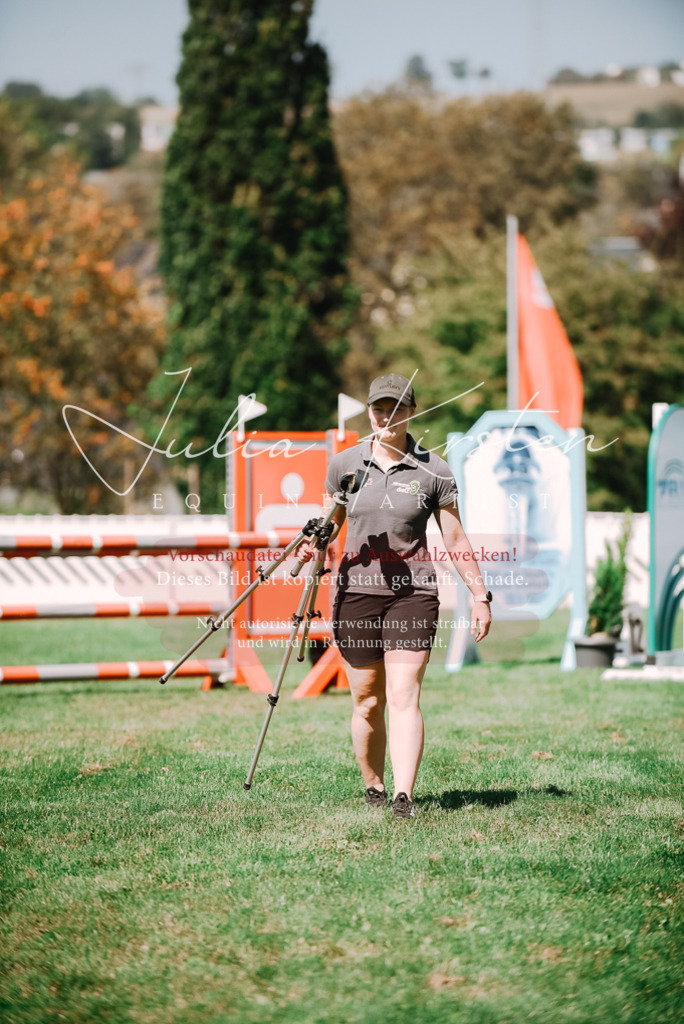 DSC_2998 | Pferde- und Turnierfotografie in Westsachsen. Pferdeportraits, Auftragszeichnungen und intuitive Kunst.