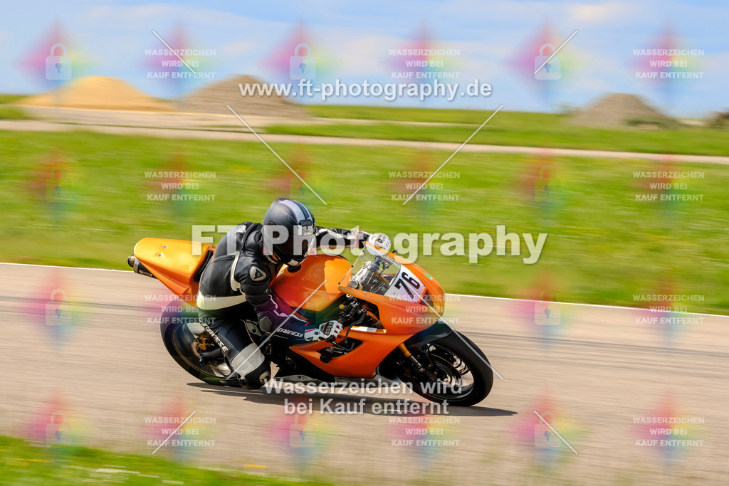 MotoTeam-0464 | Hier findet Ihr Bilder von Touristenfahrten auf der Nürburgring Nordschleife oder von anderen Veranstaltungen die ich besucht habe. Viel Spass beim Durch Schauen 