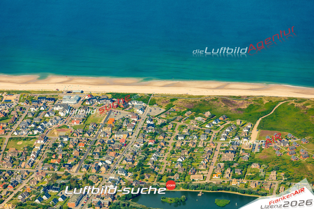 Luftaufnahme Westerland Sylt - Die Luftaufnahme wurde 2025 vom UL-Flugzeug heraus erstellt ( ohne Drohne ) - Hochauflösende Luftaufnahme - für professionelle Ausdrucke geeignet. Die Geschenkidee !Mit Lizenz und Bildrechte bestellbar