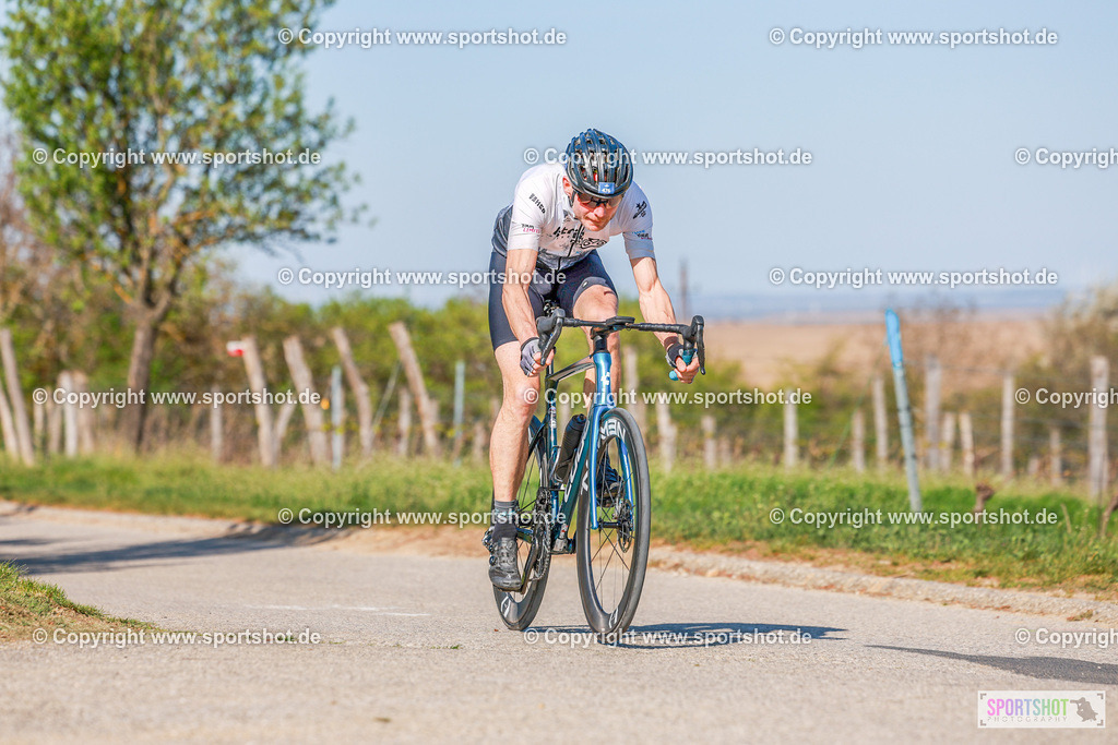 611_AR6_8191 | Neusiedlersee Radmarathon 2026@sportshot_your_pictrs #yourpictures#roadtowm2029 #nrm #neusiedlerseeradmarathon #neusiedlersee #neusiedlerseetourismus #burgenland #mörbisch #nrm26 #burgenlandtourismus #voglundco #poweredbyburgenlandtourismus #radsport #rad #marathon #ucigranfondo #visitburgenland #ucigranfondoworldseries