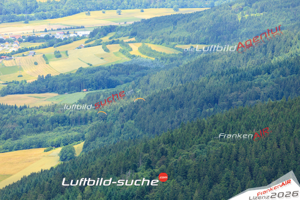 Die Luftaufnahme Seibelsdorf - Marktrodach wurde vom UL-Flugzeug (keine Drohne) aus fotografiert.Hohe Druck- Auflösung-die Geschenkidee!