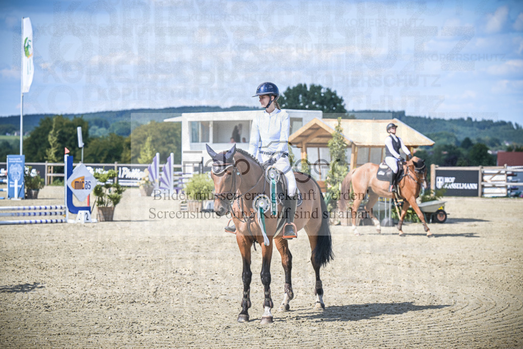 DOS_0062 | Entdecke hochwertige Reitturnierfotos von Foto Oger. Professionell, emotional und authentisch – jetzt Lieblingsmomente im Shop bestellen.Deutschlandweite Turnierfotografie. - Realisiert mit Pictrs.com