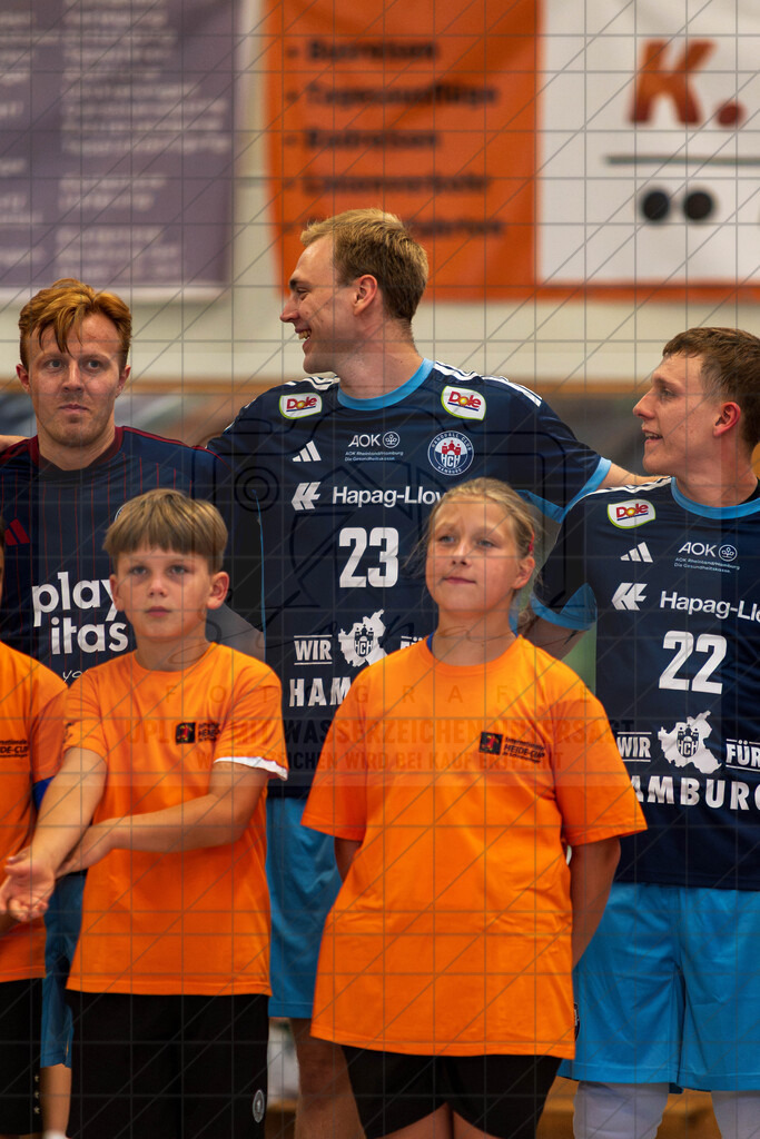 IHC 2026 - HC Hamburg vs. HØJ Elite | Einar Olafsson (Handball-Club Hamburg #23); IHC 2026 - HC Hamburg vs. HØJ Elite am 07.08.2026 in Sporthalle KGS, Schneverdingen - Realisiert mit Pictrs.com