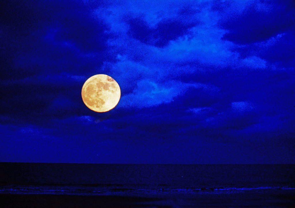 GC_Vollmond_1997_6775a | Vollmond über dem Atlantik in Gran Canaria, 