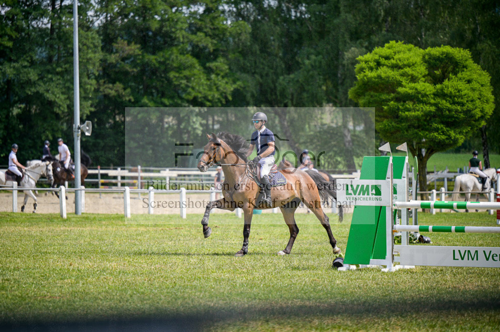 Reitturnier Voxtrup | Entdecke hochwertige Reitturnierfotos von Foto Oger. Professionell, emotional und authentisch – jetzt Lieblingsmomente im Shop bestellen.Deutschlandweite Turnierfotografie. - Realisiert mit Pictrs.com