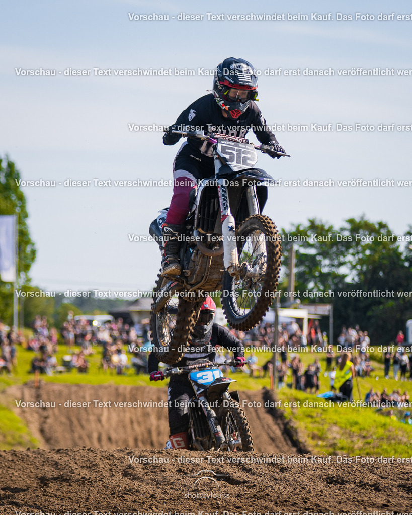 09_20_LM_Schenkenhorst-8671 | Sportfotografin aus Berlin-Brandenburg mit Fokus auf Motocross. Ich halte deine sportliche Leistung und echte Emotionen auf und neben der Strecke professionell fest. Entdecke die Fotos von deinem Rennen und bestelle sie direkt hier im Shop.