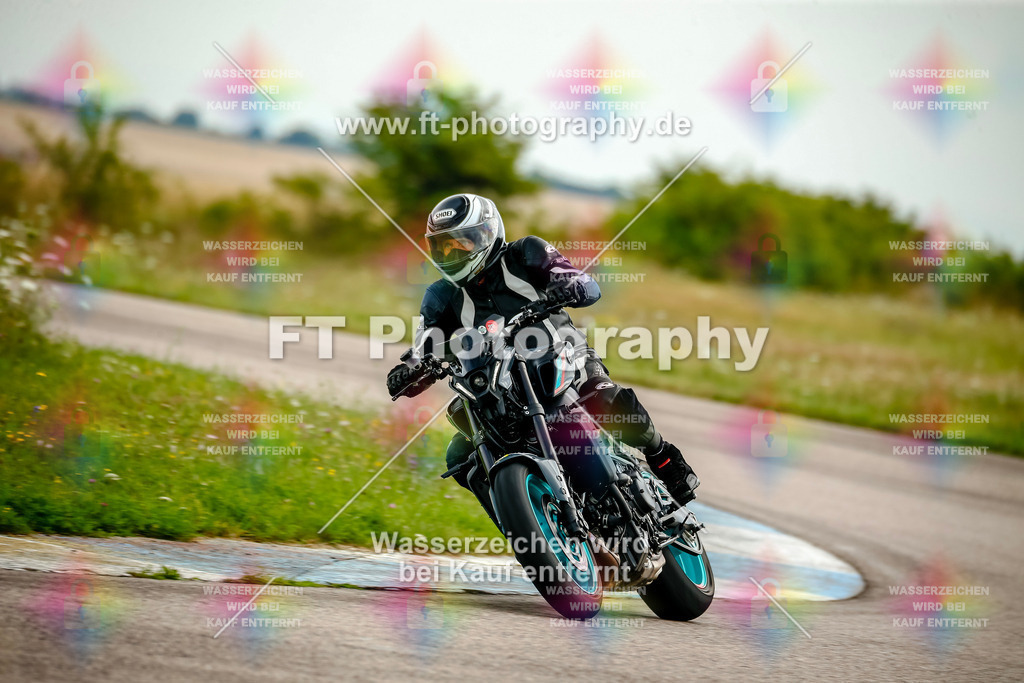 Chambley Juli-2216 | Hier findet Ihr Bilder von Touristenfahrten auf der Nürburgring Nordschleife oder von anderen Veranstaltungen die ich besucht habe. Viel Spass beim Durch Schauen 