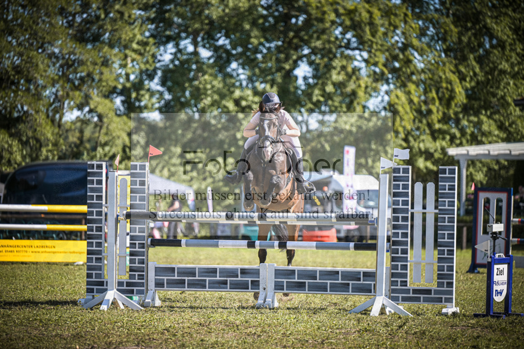 DOS_0319 | Entdecke hochwertige Reitturnierfotos von Foto Oger. Professionell, emotional und authentisch – jetzt Lieblingsmomente im Shop bestellen.Deutschlandweite Turnierfotografie. - Realisiert mit Pictrs.com
