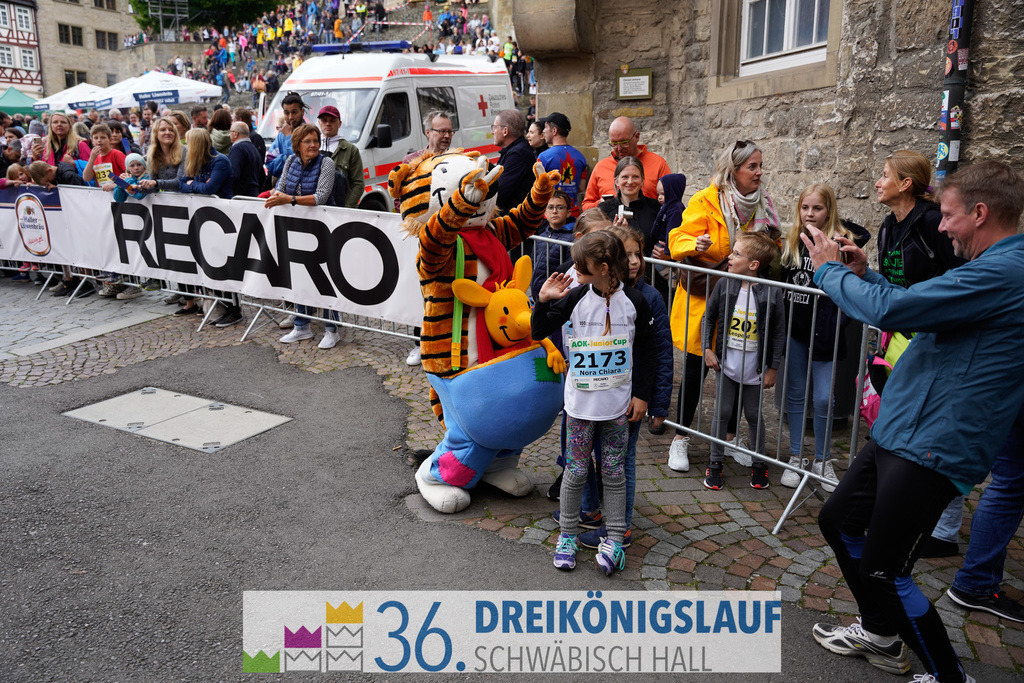 AOK Junior Cup 400m | 3Königslauf 2022 AOK Junior Cup 400m - Realisiert mit Pictrs.com