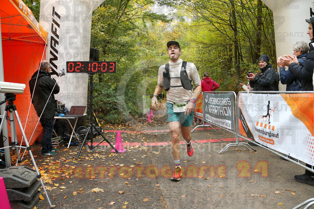 251026_1211_EX1_9976 | Sportfotografie im Rhein-Sieg Kreis, Köln, Bonn, NRW, Rheinland Pfalz, Hessen, etc. Unser Tätigkeitsfeld umfasst den Laufsport vom Volkslauf über den Marathon, Duathlon, Triathon bis zum Ultralauf wie Kölnpfad Ultra oder Schindertrail.