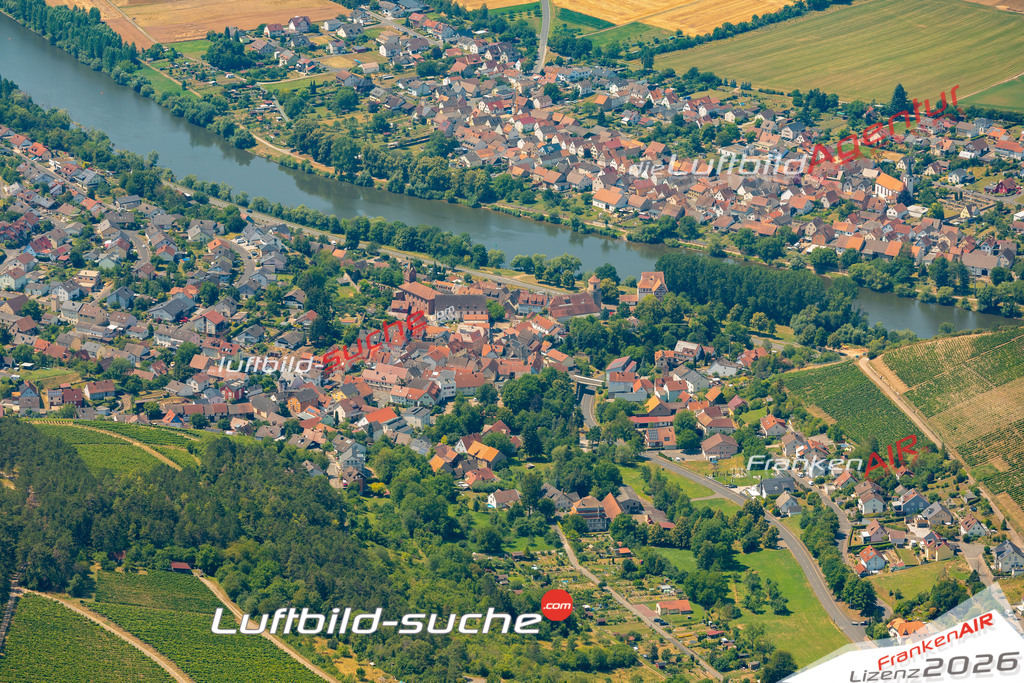 Das Luftbild zeigt : Homburg am Main Triefenstein - Die Luftaufnahme wurde 2023 vom UL-Flugzeug aus erstellt ( keine Drohne ) - Hochauflösende Luftaufnahme - Für grossformatige Ausdrucke geeignet. Die Geschenkidee !Mit Lizenz und Bildrechte bestellbar
