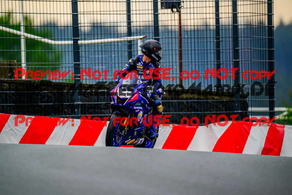 MaZZes_FotoMatrix_240727_6007705_8273 | R7