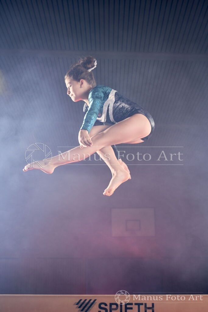 B-DSC01036 | Professionelle Sportfotografie in Hamburg, Schleswig-Holstein und Niedersachsen – spezialisiert auf Rhönrad, Geräteturnen, Leistungsturnen und rhythmische Sportgymnastik. Bundesweite Begleitung von Rhönrad-Events. Jetzt Sport-Fotos - Realisiert mit Pictrs.com