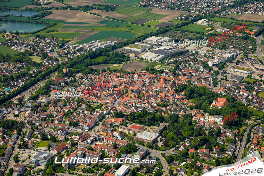Das Luftbild zeigt  Friedberg - Die Luftaufnahme wurde 2023 vom UL-Flugzeug aus erstellt ( keine Drohne ) - Hochauflösende Luftaufnahme - Für grossformatige Ausdrucke geeignet. Die Geschenkidee !Mit Lizenz und Bildrechte bestellbar