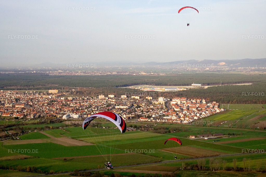 Luftbild: Ortsansicht von Südwesten in Hockenheim im Bundesland Baden-Württemberg in Deutschland. Foto: IMG_4877.jpg vom 26.11.2006 durch Werner Riehm/FLY-FOTO.de