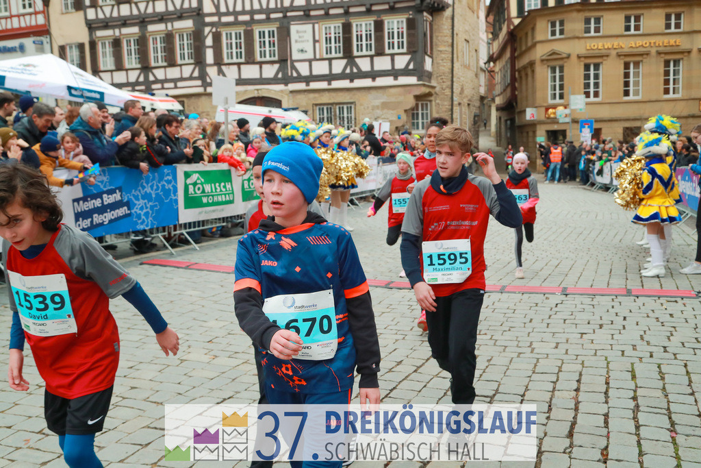 Stadtwerke Jugendlauf 1700m | 3 Koenigslauf 2023 - Realisiert mit Pictrs.com