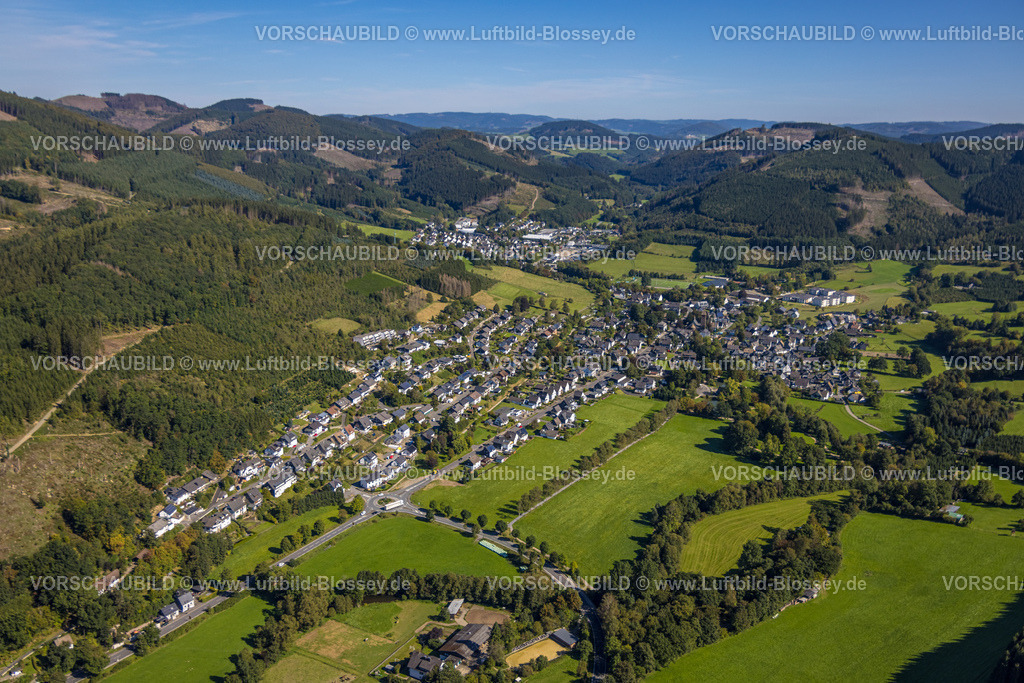 Lennestadt230909897Saalhausen | Luftbild, Ortsansicht Ortsteil Saalhausen, Waldgebiet mit Waldschäden, Kirche St. Jodokus, Saalhausen, Lennestadt, Sauerland, Nordrhein-Westfalen, Deutschland