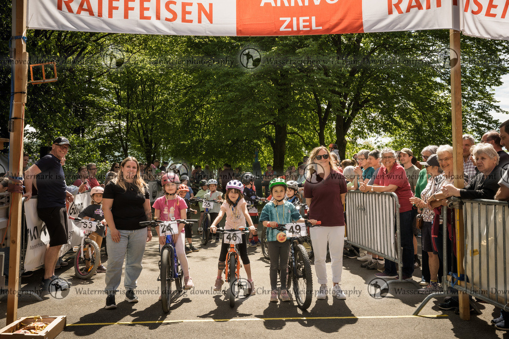 Eierlesen 2026 | Sie wurden bei einem Event oder Sportanlass fotografiert? Hier finden sie ihre Bilder! - Realisiert mit Pictrs.com