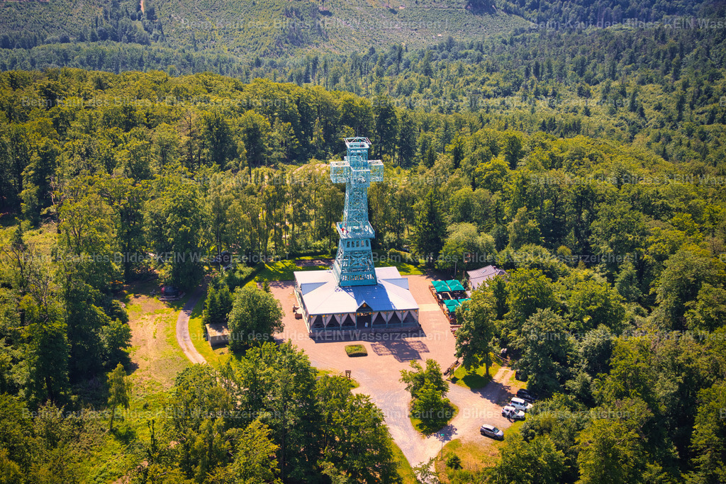Josephskreuz_Stolberg_Harz_5876 | Das Josephskreuz im Harz ist ein Aussichtsturm auf der Josephshöhe des Großen Auerbergs bei Stolberg im Gebiet der Gemeinde Südharz im Landkreis Mansfeld-Südharz in Sachsen-Anhalt. - Realizado com Pictrs.com