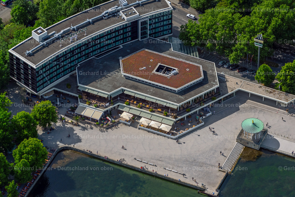 4031064 | HANNOVER 02.06.2020 Tische und Sitzbänke der Freiluft- Gaststätten " See Terrassen " am Maschsee im Ortsteil Südstadt in Hannover im Bundesland Niedersachsen, Deutschland. Weiterführende Informationen bei: Hensoldt, Kirchner &amp; Partner GbR. // Tables and benches of open-air restaurants " See Terrassen " on Maschseein the district Suedstadt in Hannover in the state Lower Saxony, Germany. Further information at: Hensoldt, Kirchner &amp; Partner GbR. Foto: Gerhard Launer