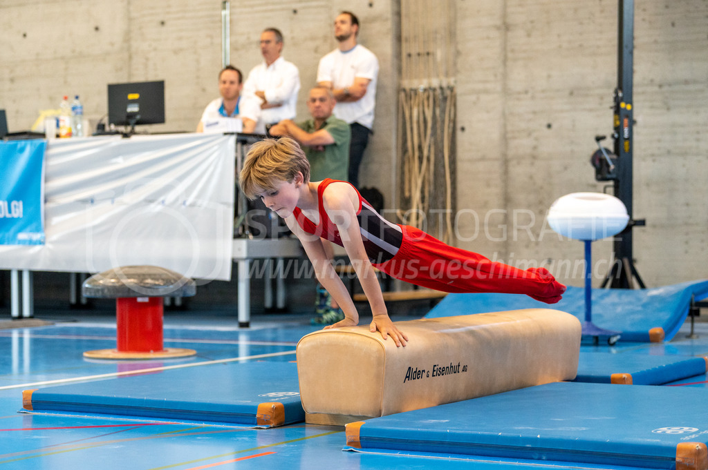 104. Zürcher Kunstturnertage Neftenbach - 15. May 2022 | 104. Zürcher Kunstturnertage Neftenbach
Turnhalle Ebni, Neftenbach
Programm 1 (P1)
Bild: Sportfotografie Markus Aeschimann | www.markus-aeschimann.ch - Realisiert mit Pictrs.com